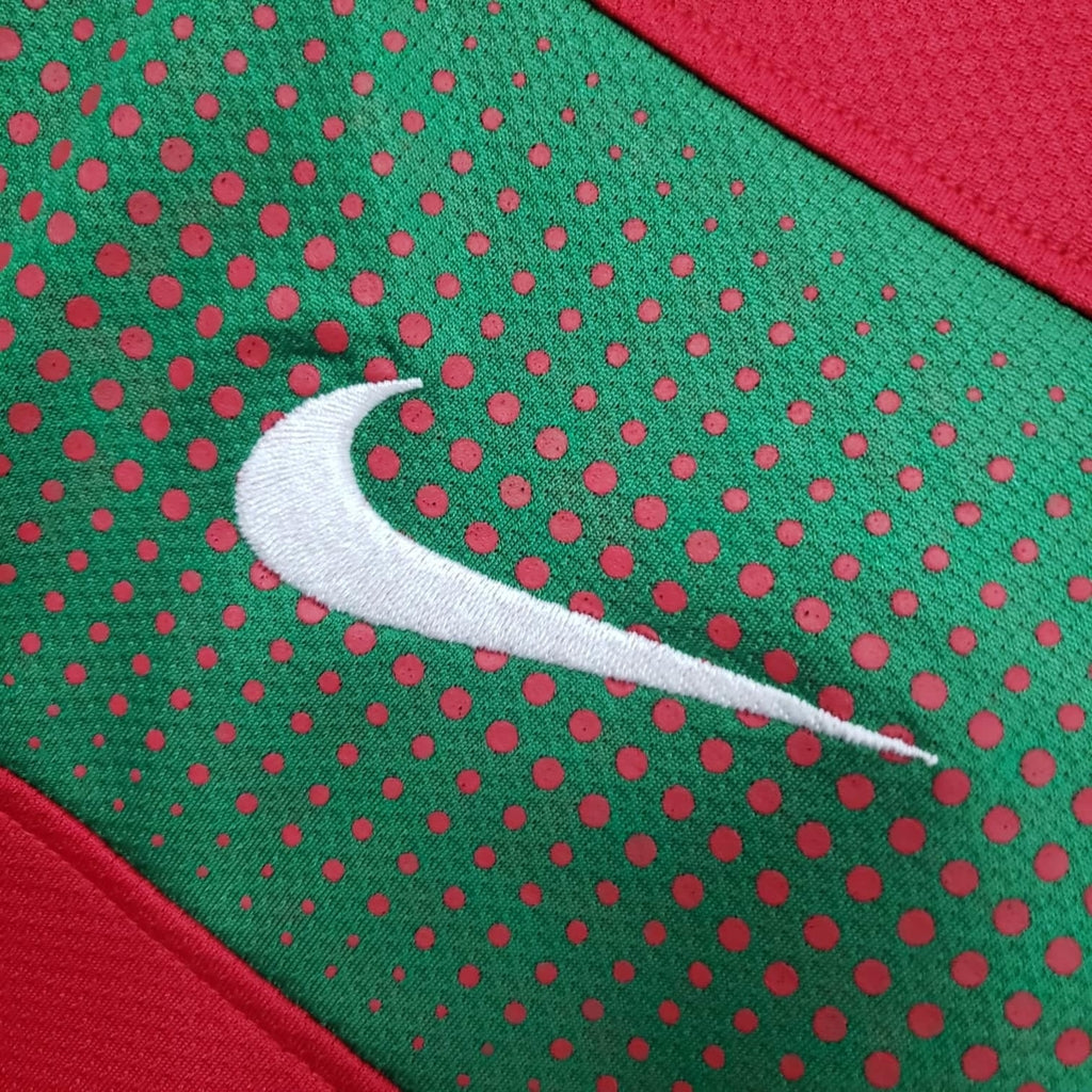 Camisa Portugal Retrô 2010 Vermelha e Verde - | Futmantos